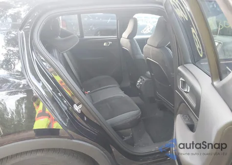 2023 Volvo Xc40 Recharge Pure Electric Twin Plus z USA, uszkodzony, nr VIN YV4ED3UL4P2090667